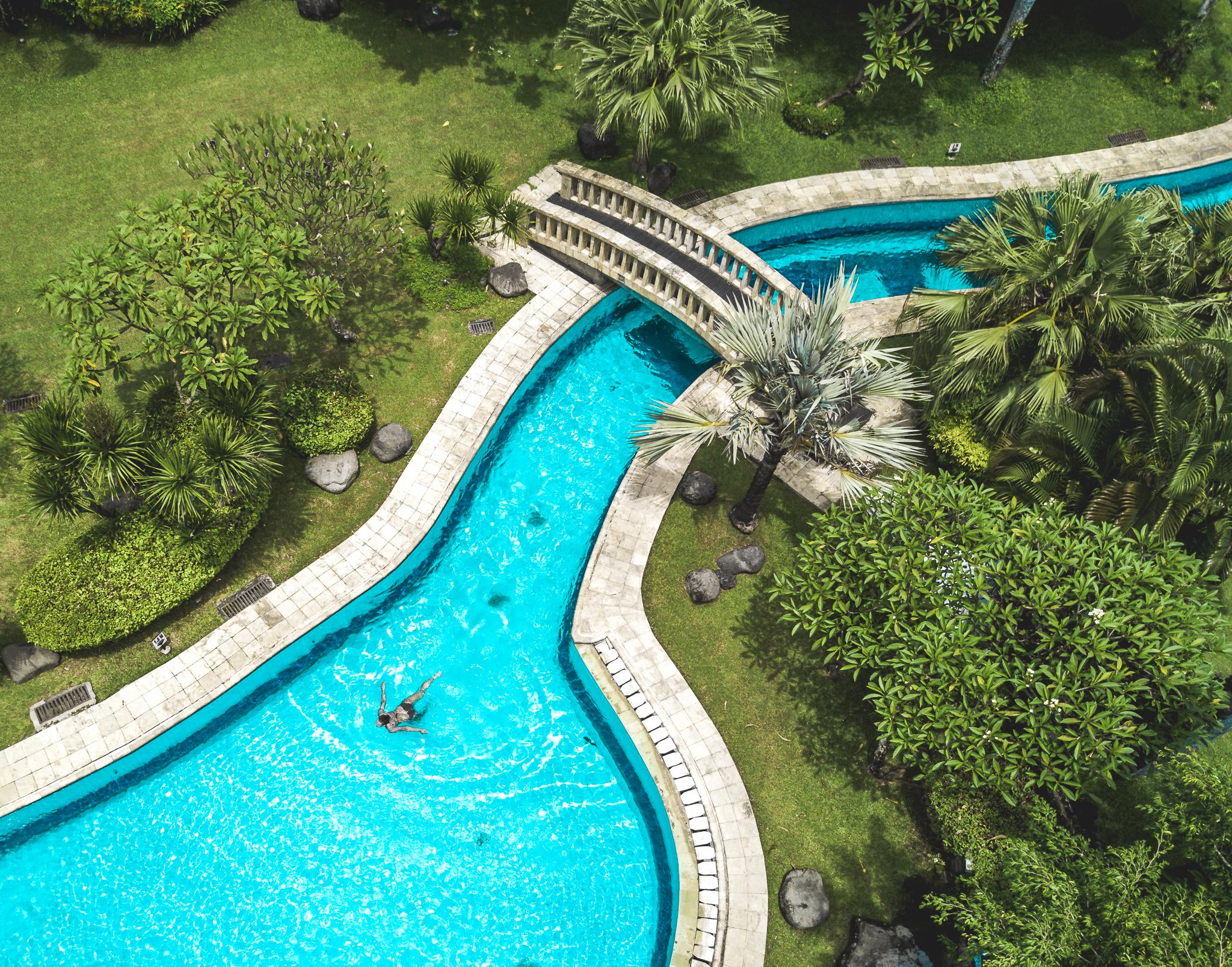 The Cakra Hotel Denpasar Extérieur photo