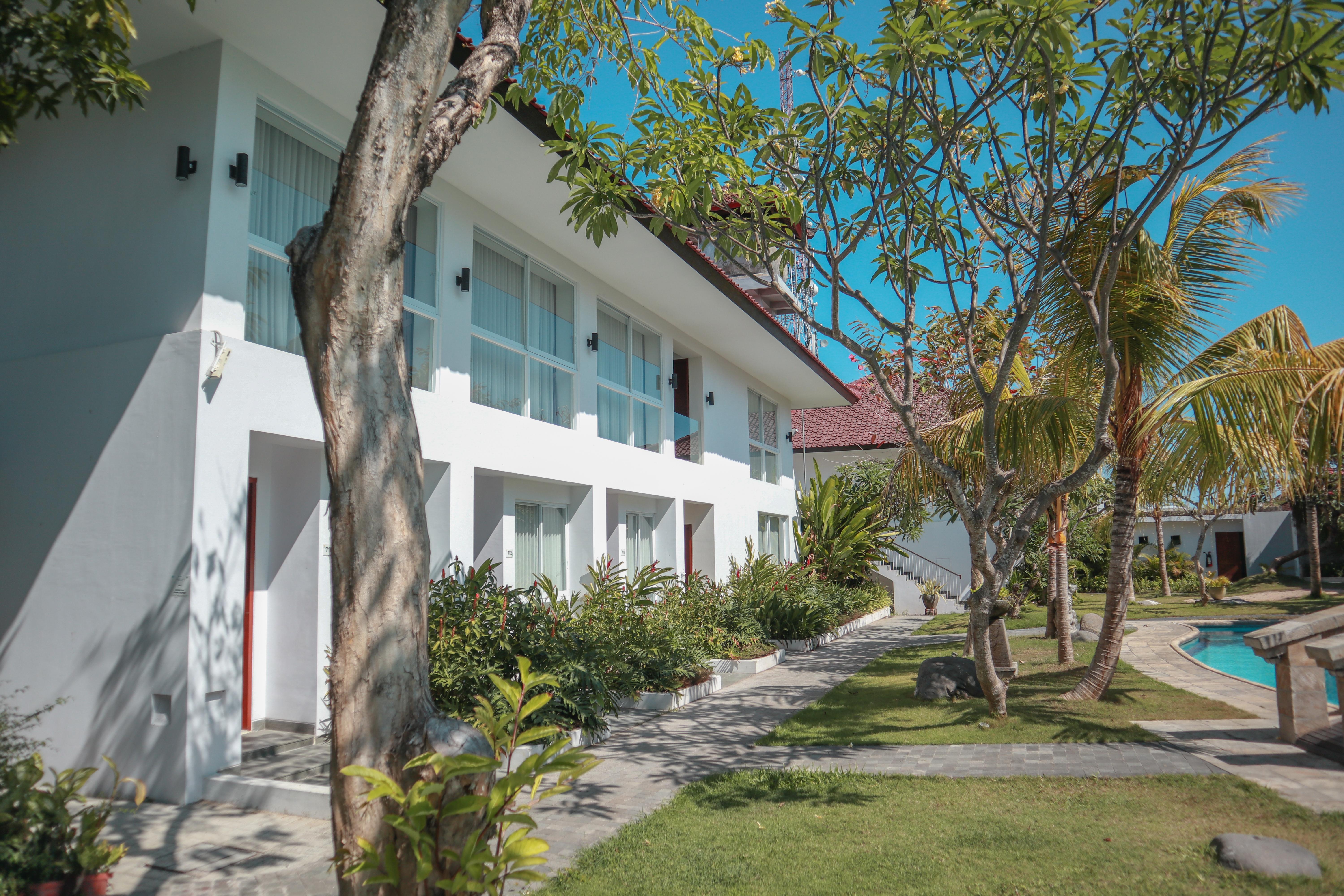 The Cakra Hotel Denpasar Extérieur photo