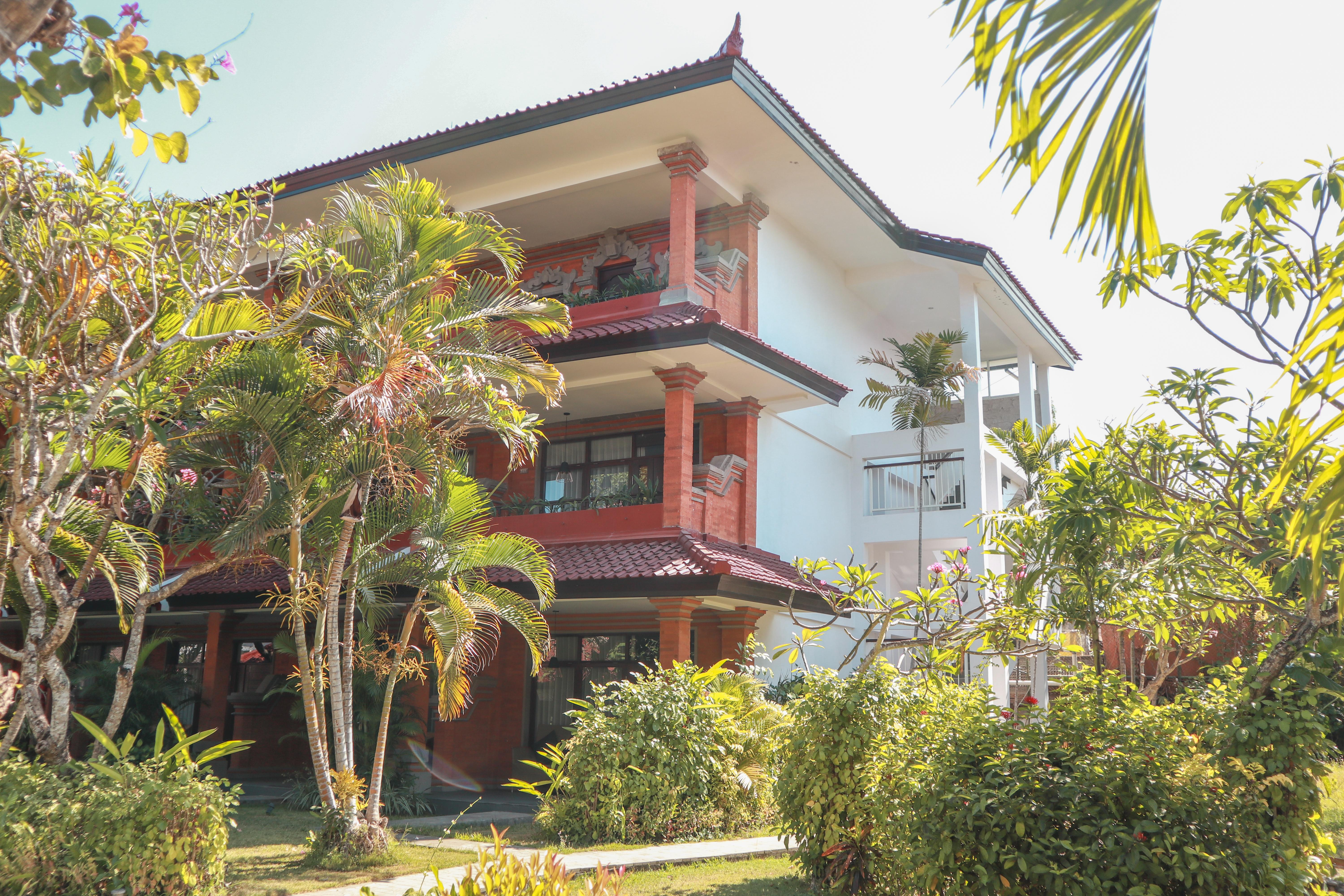 The Cakra Hotel Denpasar Extérieur photo