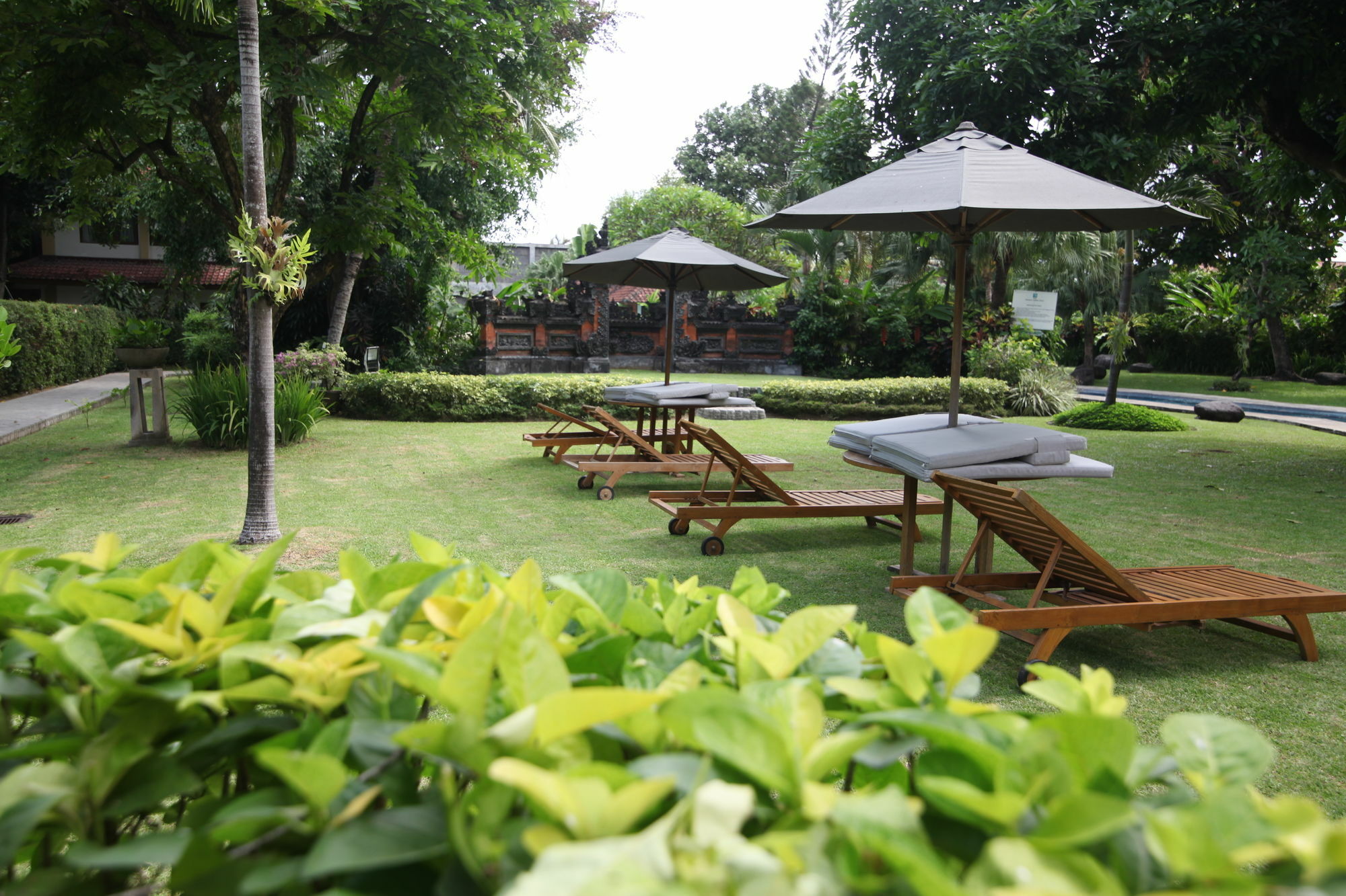 The Cakra Hotel Denpasar Extérieur photo