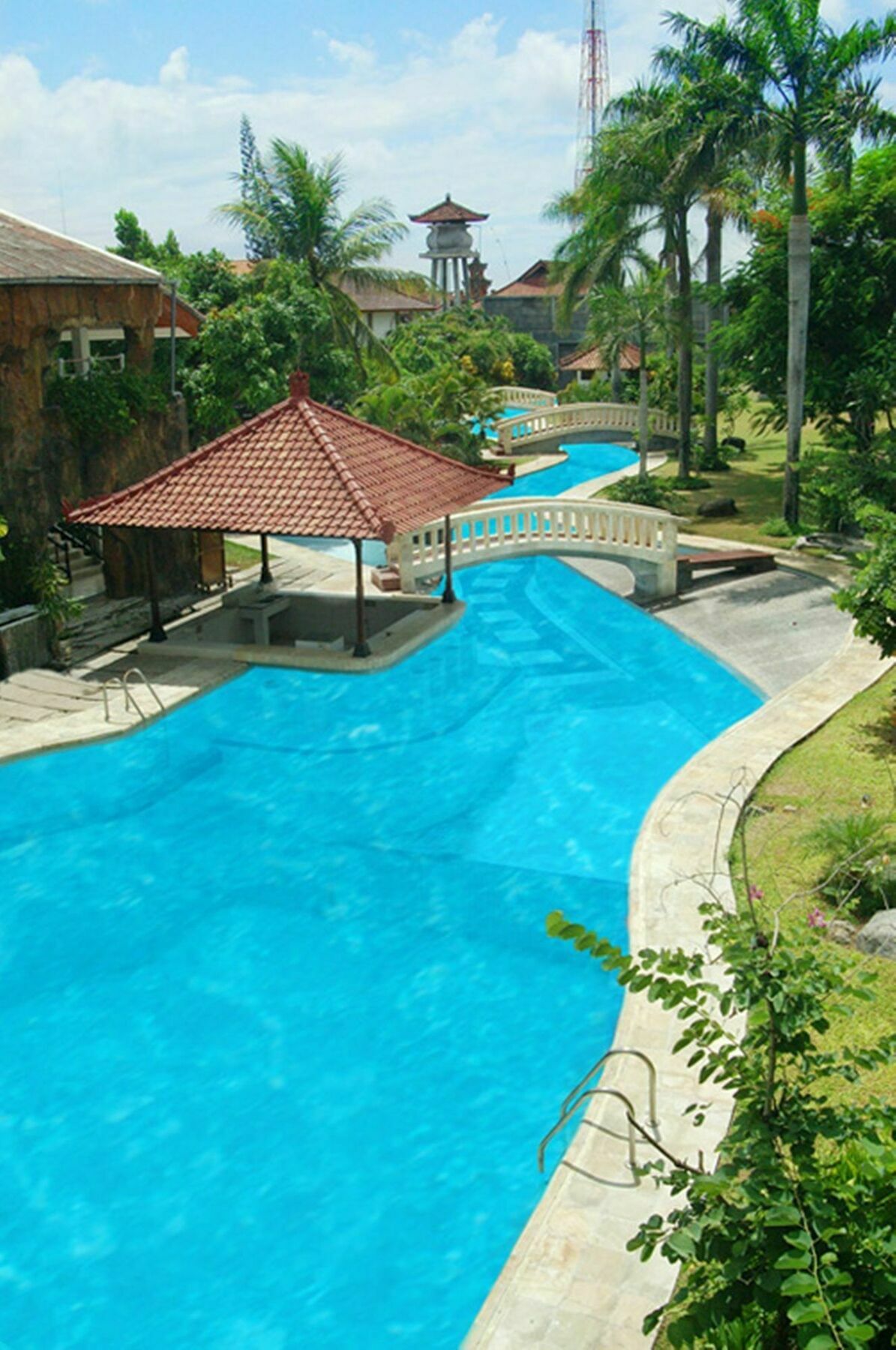 The Cakra Hotel Denpasar Extérieur photo