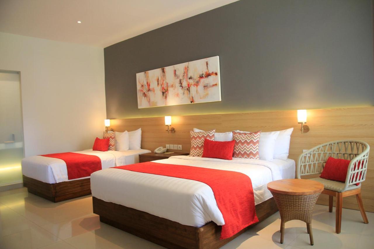 The Cakra Hotel Denpasar Extérieur photo